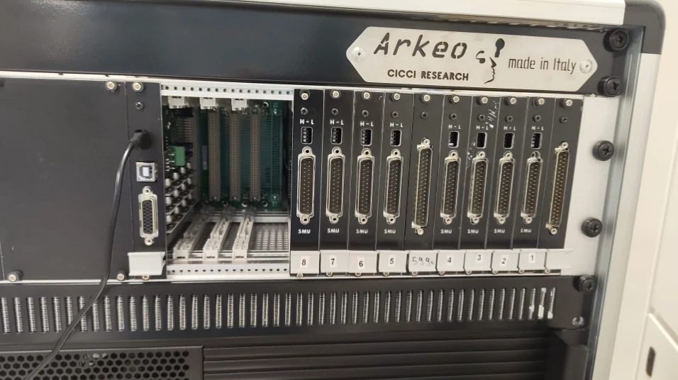ARKEO modular rack showing measurement modules and connectors